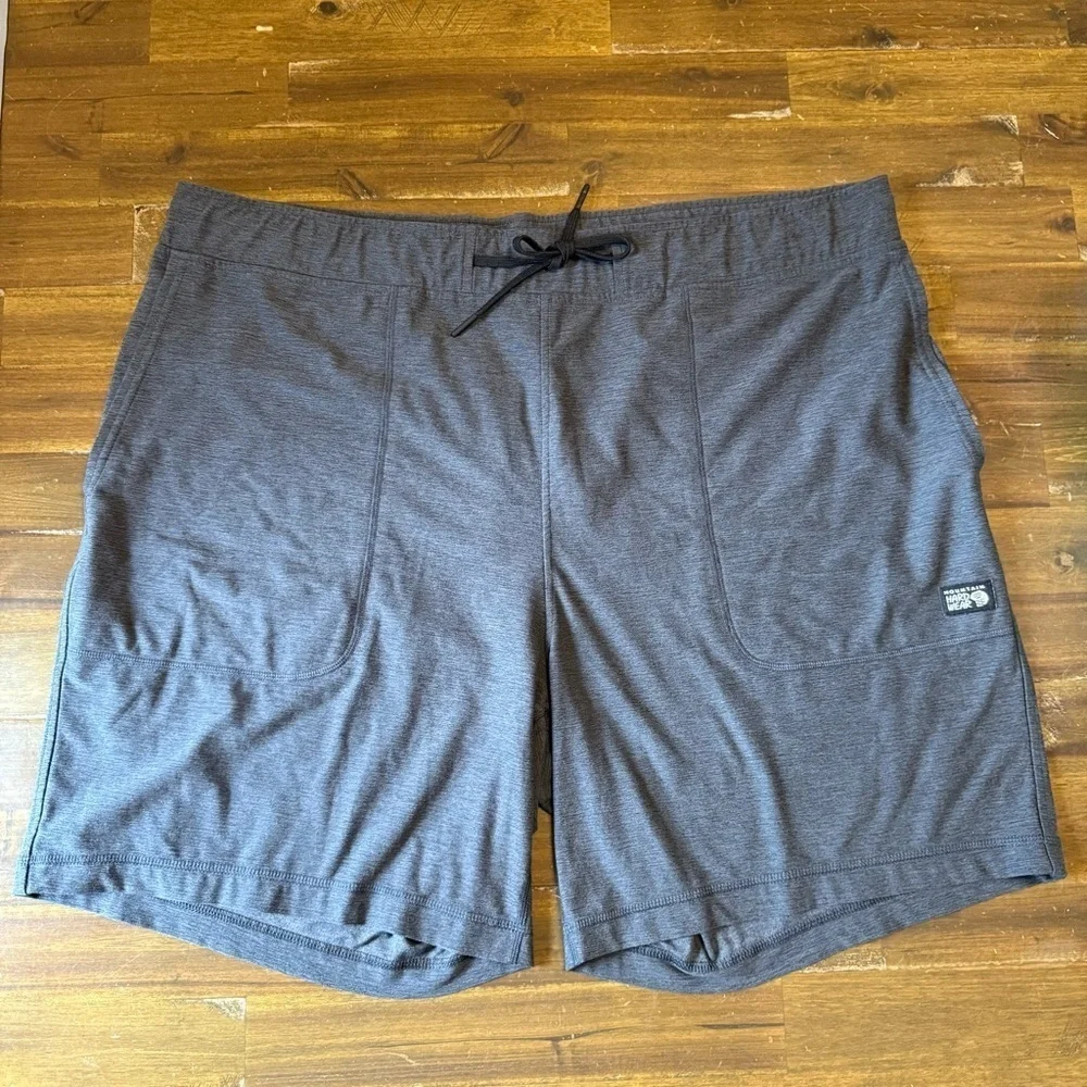 Mountain Hardware Chillaction Shorts